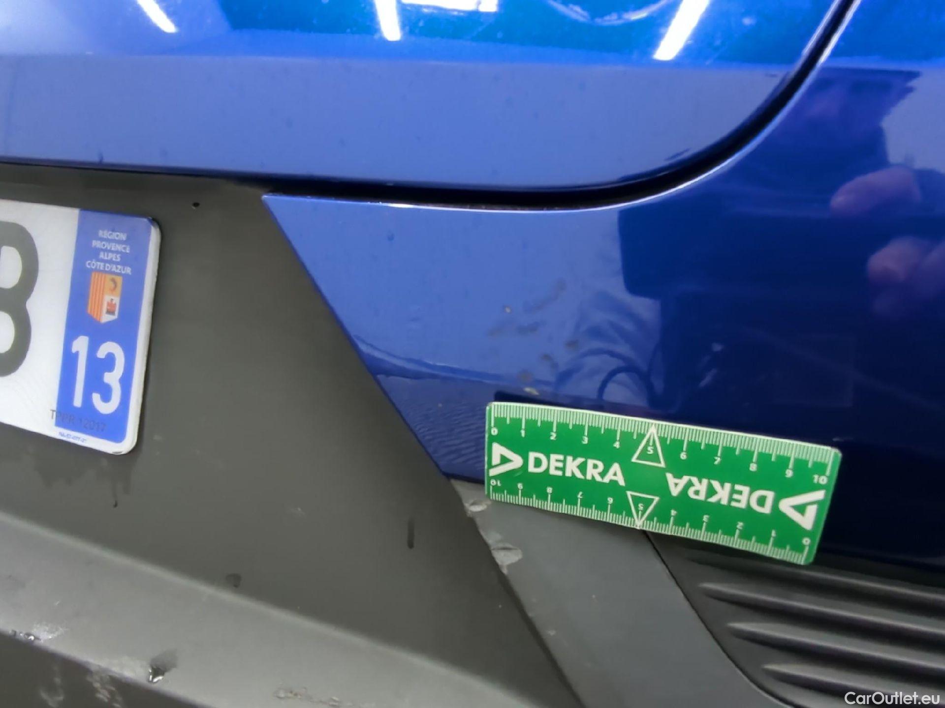  Renault  Captur RENAULT  / 2019 / 5P / SUV Business TCe 140 EDC FAP -21 #40