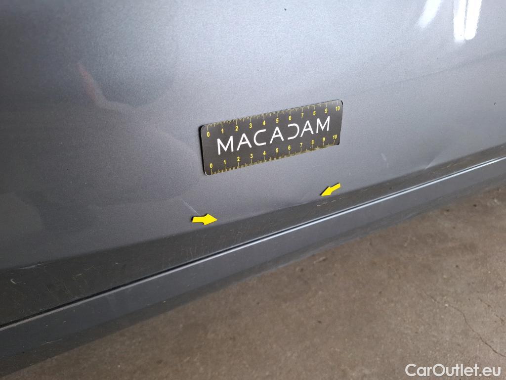  Bmw  Serie 1 BMW Série 1 / 2019 / 5P / Berline 116i DKG7 Business Design #9