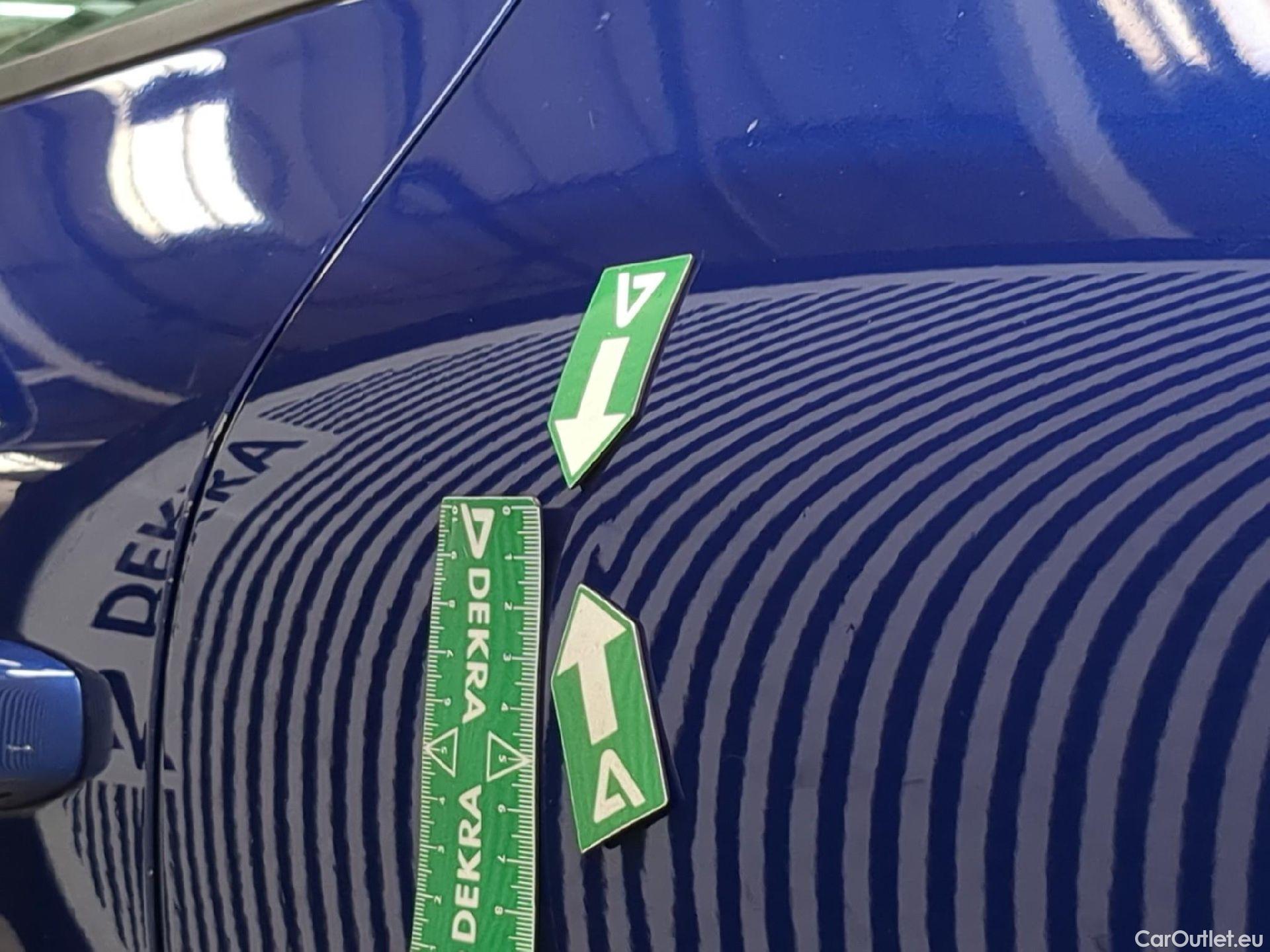  Renault  Captur RENAULT  / 2019 / 5P / SUV Business TCe 140 EDC FAP -21 #35