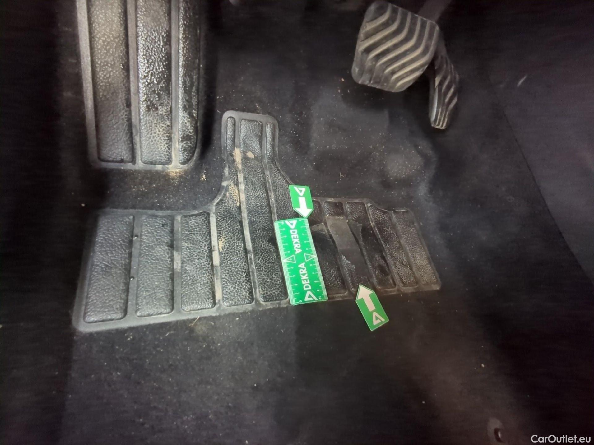  Renault  Captur RENAULT  / 2019 / 5P / SUV Business TCe 140 EDC FAP -21 #3