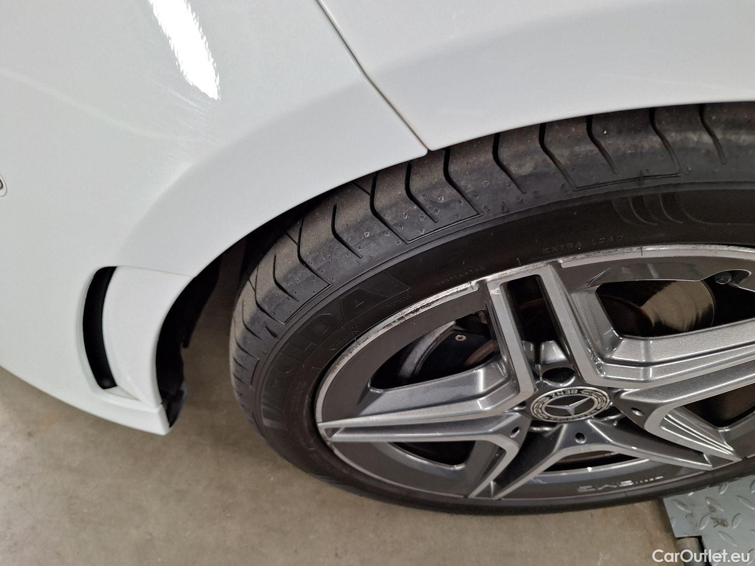  Mercedes  A-Klasse Mercedes, A-Class Berline '18, Mercedes-Benz  Limousine A 200 Business So #35