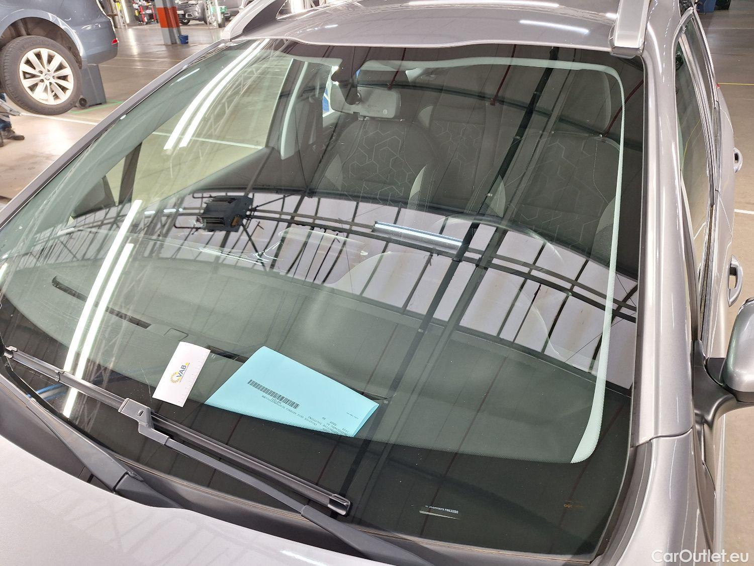  Peugeot  2008 Peugeot,  FL'16, Peugeot  1.2 Puretech 61kW S&S Active 5d #13