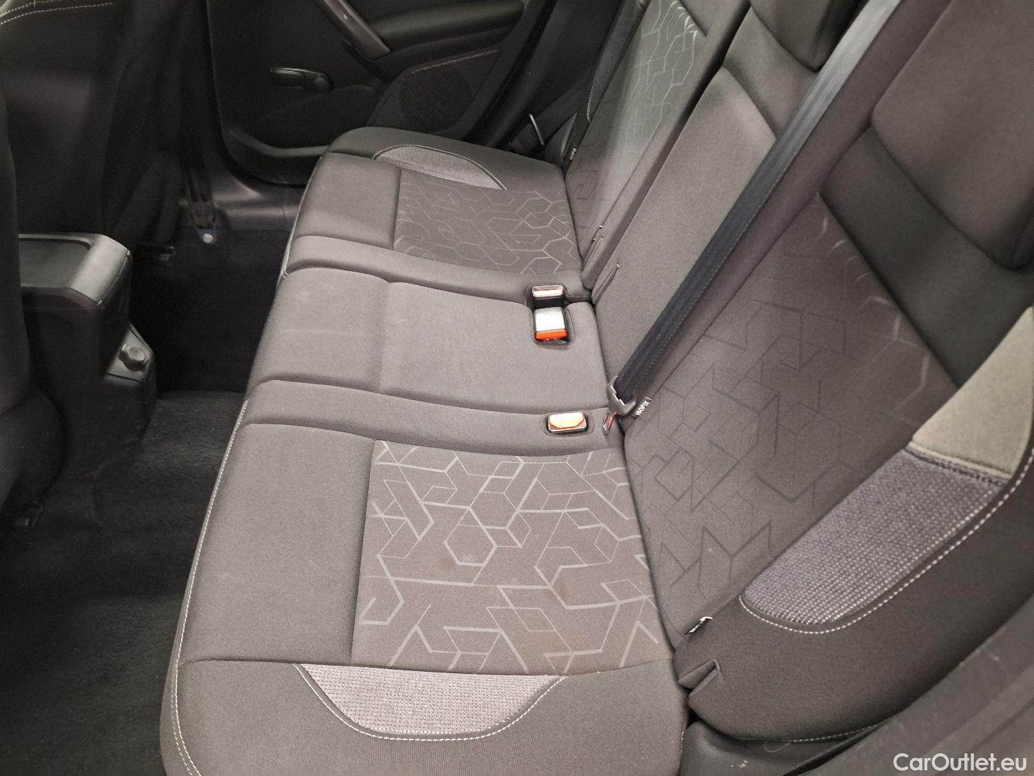  Peugeot  2008 Peugeot,  FL'16, Peugeot  1.2 Puretech 61kW S&S Active 5d #19