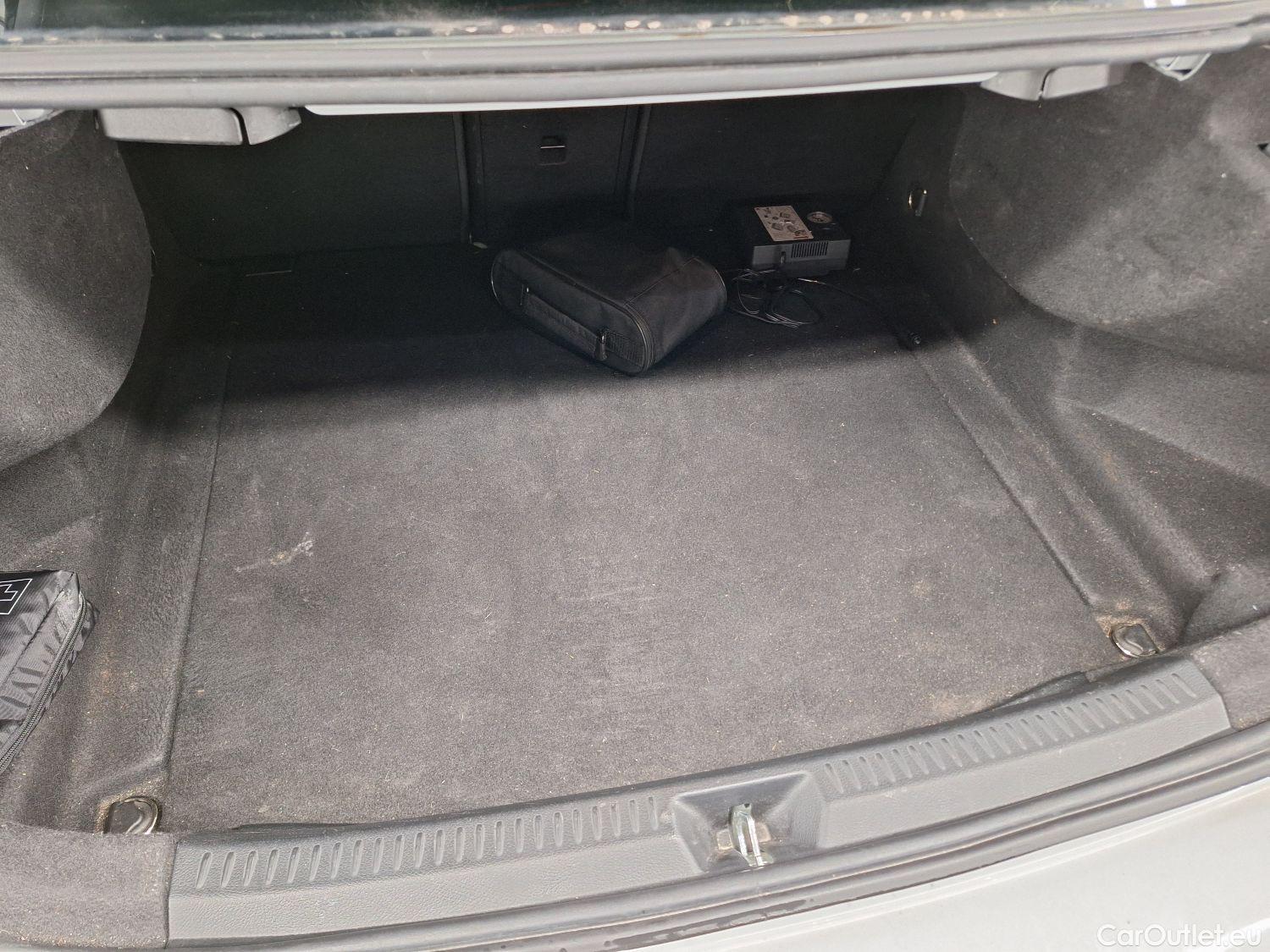  Mercedes  A-Klasse Mercedes, A-Class Berline '18, Mercedes-Benz  Limousine A 200 Business So #27