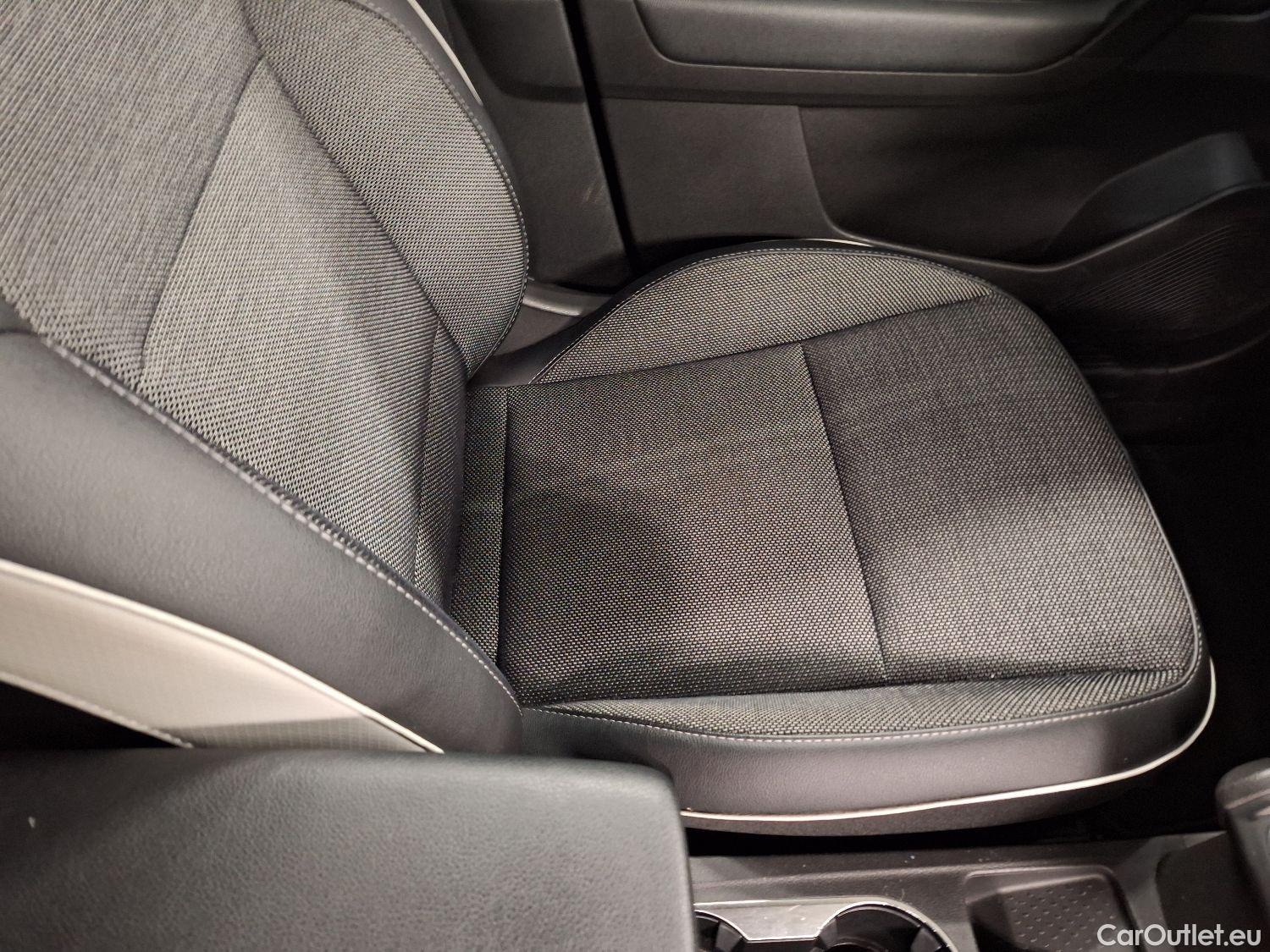  Renault  Captur Renault,  '19, Renault  TCe 140 EDC Intens 5d #15