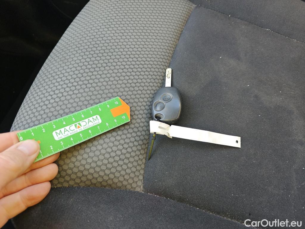  Nissan  NV200 NISSAN NV250 / 2019 / 4P / furgón 2pl 1.5dCi 70 kW (95CV) L1H1 ÓPTIMA #4