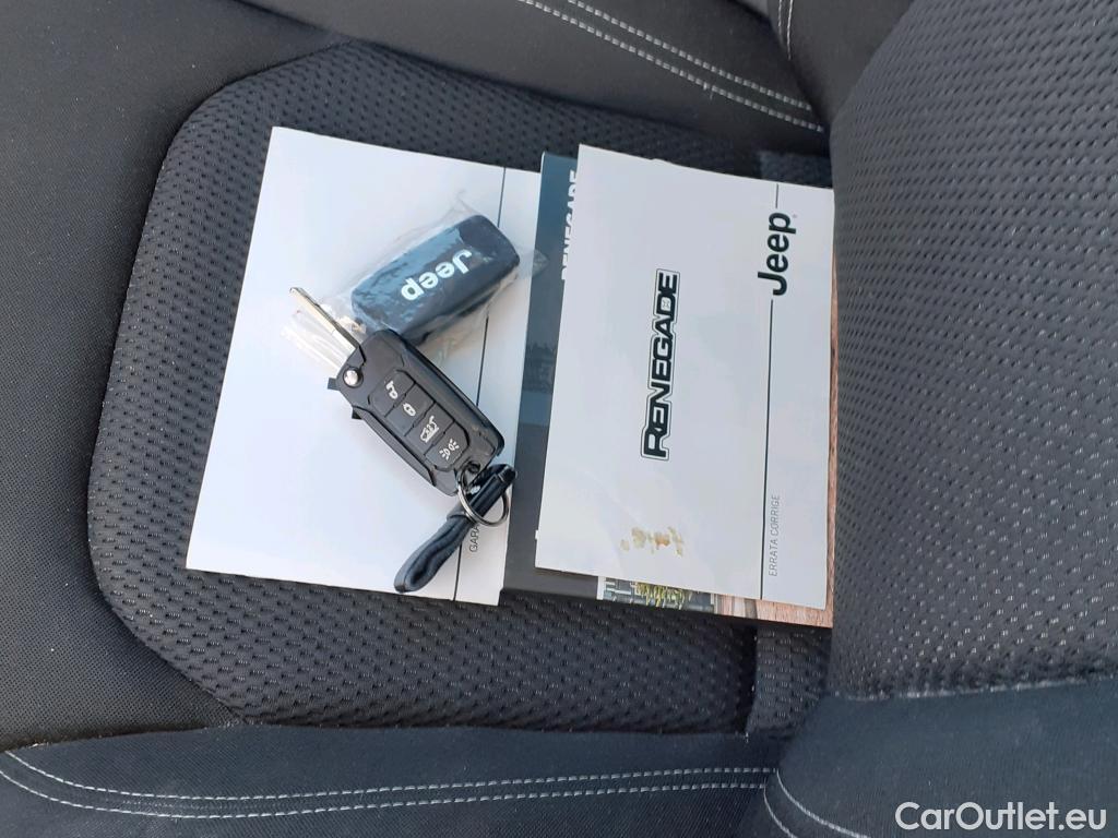  Jeep  Patriot JEEP Renegade / 2014 / 5P / todoterreno Limited 1.0G 88kW (120CV) 4x2 #17