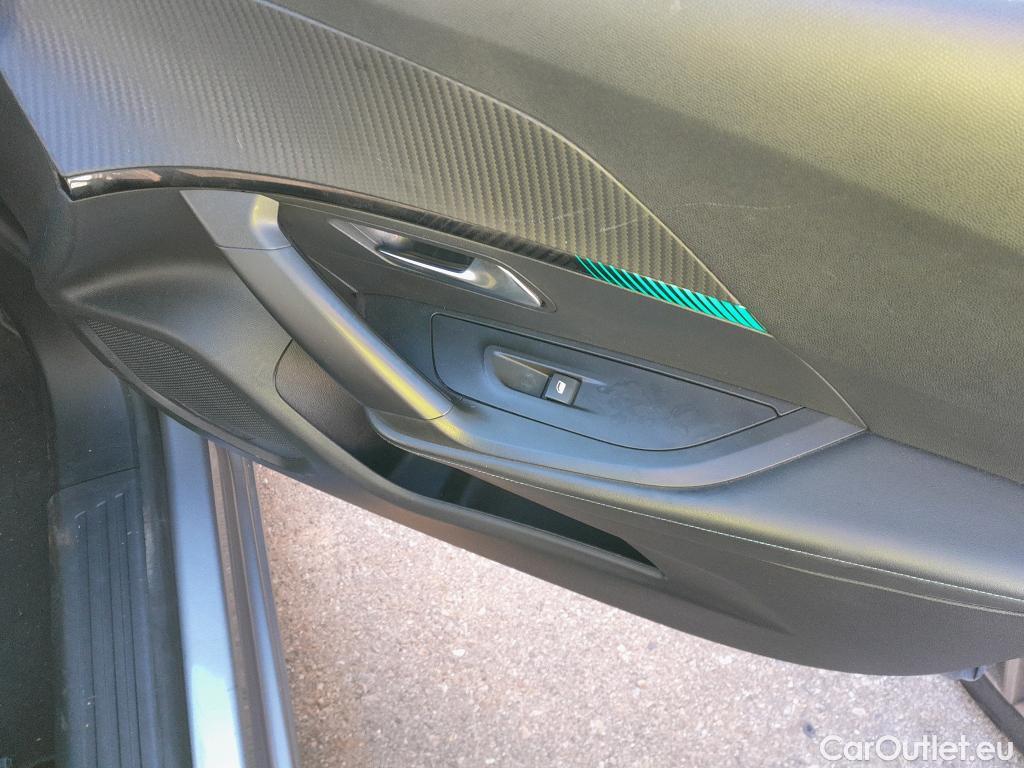  Peugeot  2008 PEUGEOT  / 2019 / 5P / todoterreno Allure Pack BlueHDI 81kW (110CV) #34