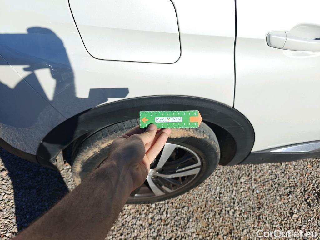  Peugeot  3008 PEUGEOT  / 2016 / 5P / todoterreno Allure BlueHDi 96kW (130CV) S&S EAT8 #53