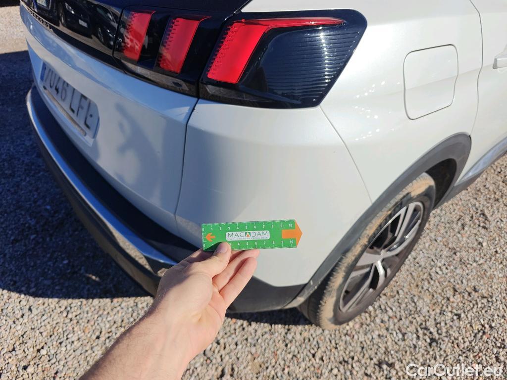  Peugeot  3008 PEUGEOT  / 2016 / 5P / todoterreno Allure BlueHDi 96kW (130CV) S&S EAT8 #44