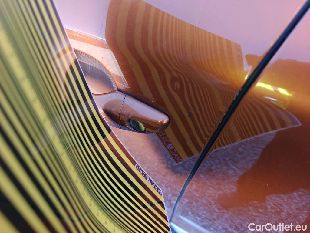  Peugeot  2008 PEUGEOT  / 2019 / 5P / todoterreno Allure Pack Puretech 100 S&S BVM6 #7