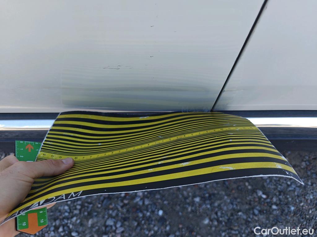  Peugeot  3008 PEUGEOT  / 2016 / 5P / todoterreno Allure BlueHDi 96kW (130CV) S&S EAT8 #2