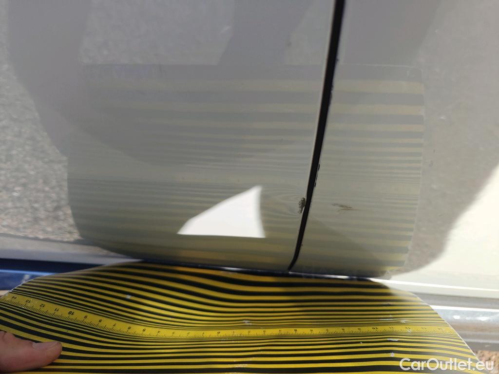  Peugeot  3008 PEUGEOT  / 2016 / 5P / todoterreno Allure BlueHDi 96kW (130CV) S&S EAT8 #21