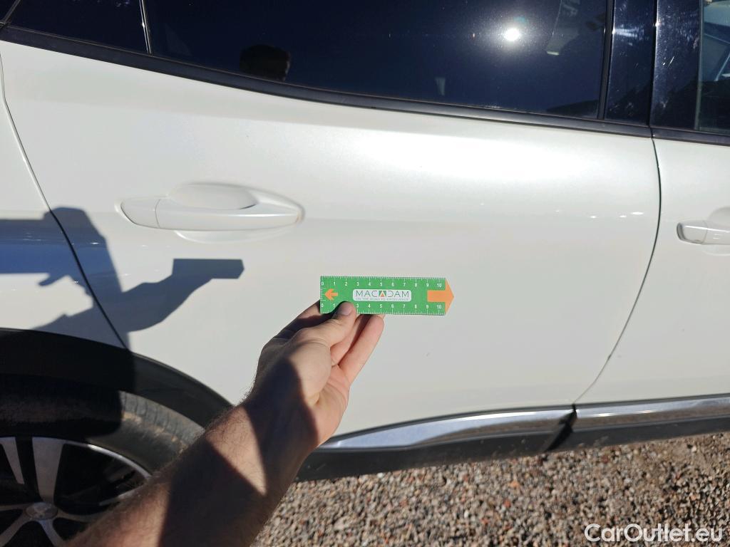  Peugeot  3008 PEUGEOT  / 2016 / 5P / todoterreno Allure BlueHDi 96kW (130CV) S&S EAT8 #19