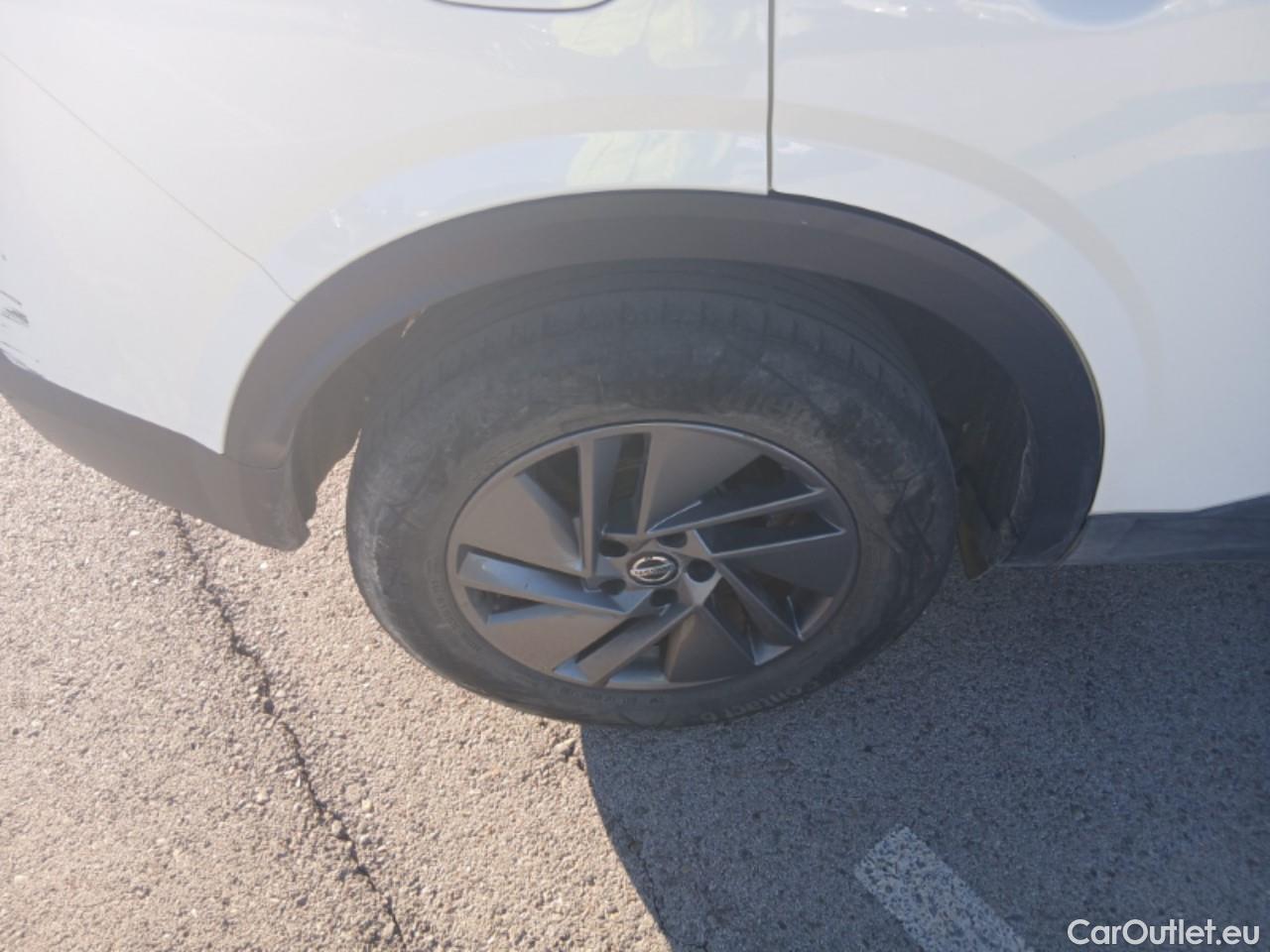  Nissan  Qashqai NISSAN  / 2021 / 5P / todoterreno DIG-T 103kW (140CV) mHEV 4x2 Acenta #34