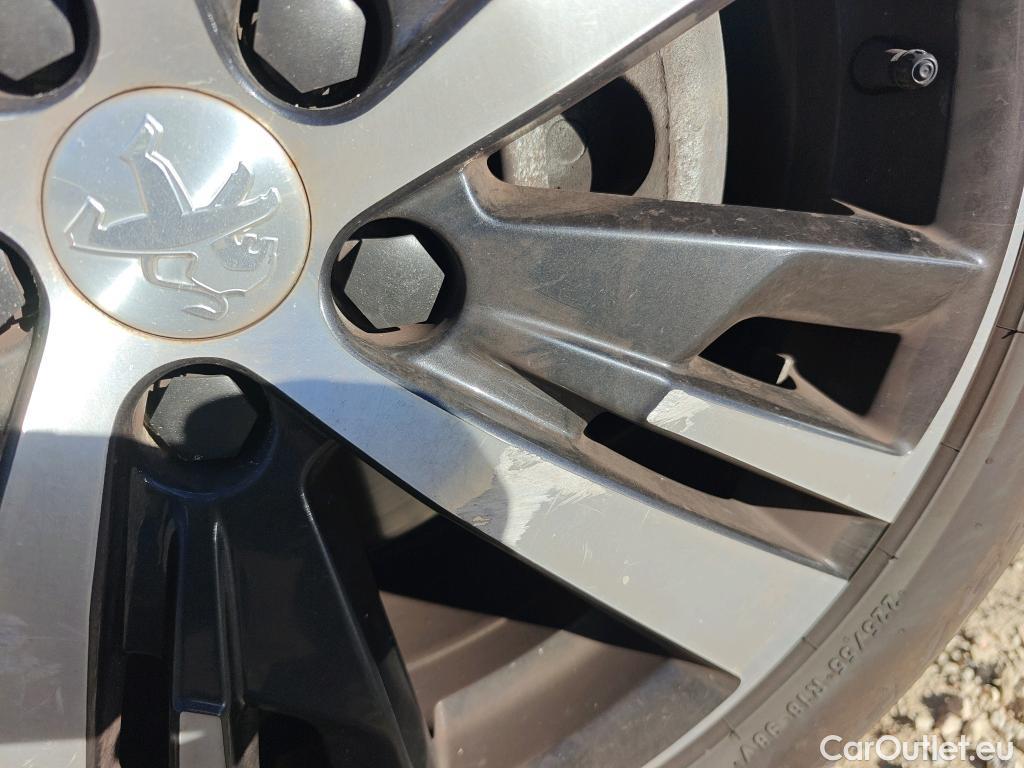  Peugeot  3008 PEUGEOT  / 2016 / 5P / todoterreno Allure BlueHDi 96kW (130CV) S&S EAT8 #18