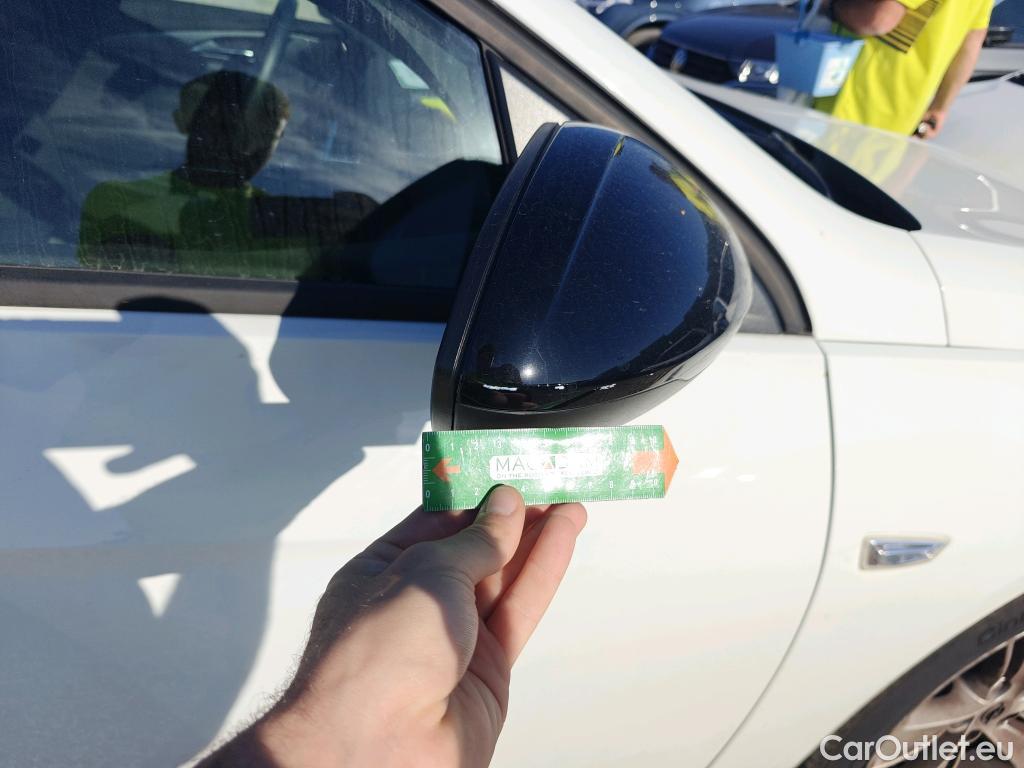  Land Rover  Discovery OPEL Insignia / 2020 / 5P / berlina con portón GS Business Edition 1.5D DVH 90kW MT6 #29