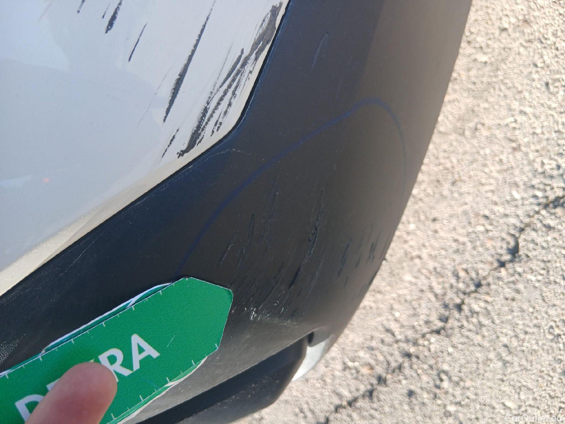  Nissan  Qashqai NISSAN  / 2021 / 5P / todoterreno DIG-T 103kW (140CV) mHEV 4x2 Acenta #28