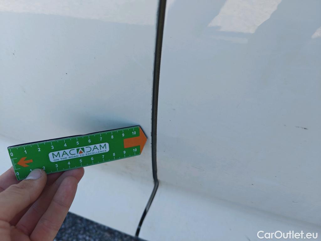  Land Rover  Discovery OPEL Insignia / 2020 / 5P / berlina con portón GS Business Edition 1.5D DVH 90kW MT6 #9