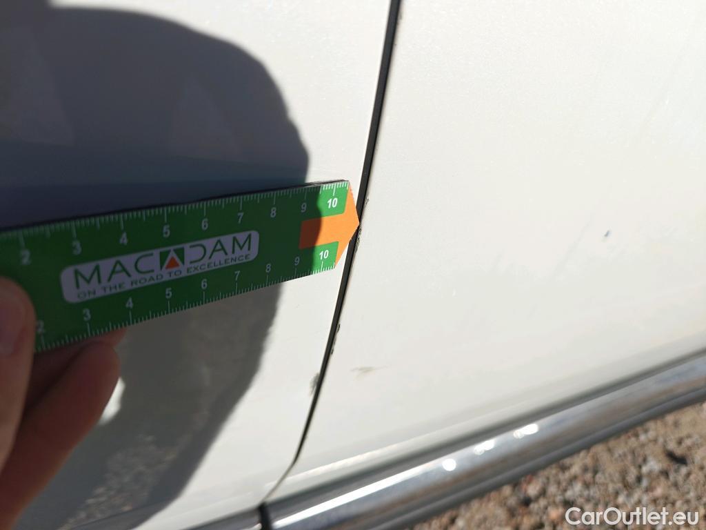  Peugeot  3008 PEUGEOT  / 2016 / 5P / todoterreno Allure BlueHDi 96kW (130CV) S&S EAT8 #25