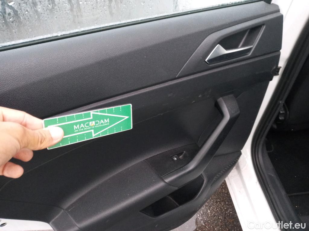  Volkswagen  Polo VOLKSWAGEN  / 2017 / 5P / berlina con portón Advance 1.0 TSI 70kW (95CV) #17