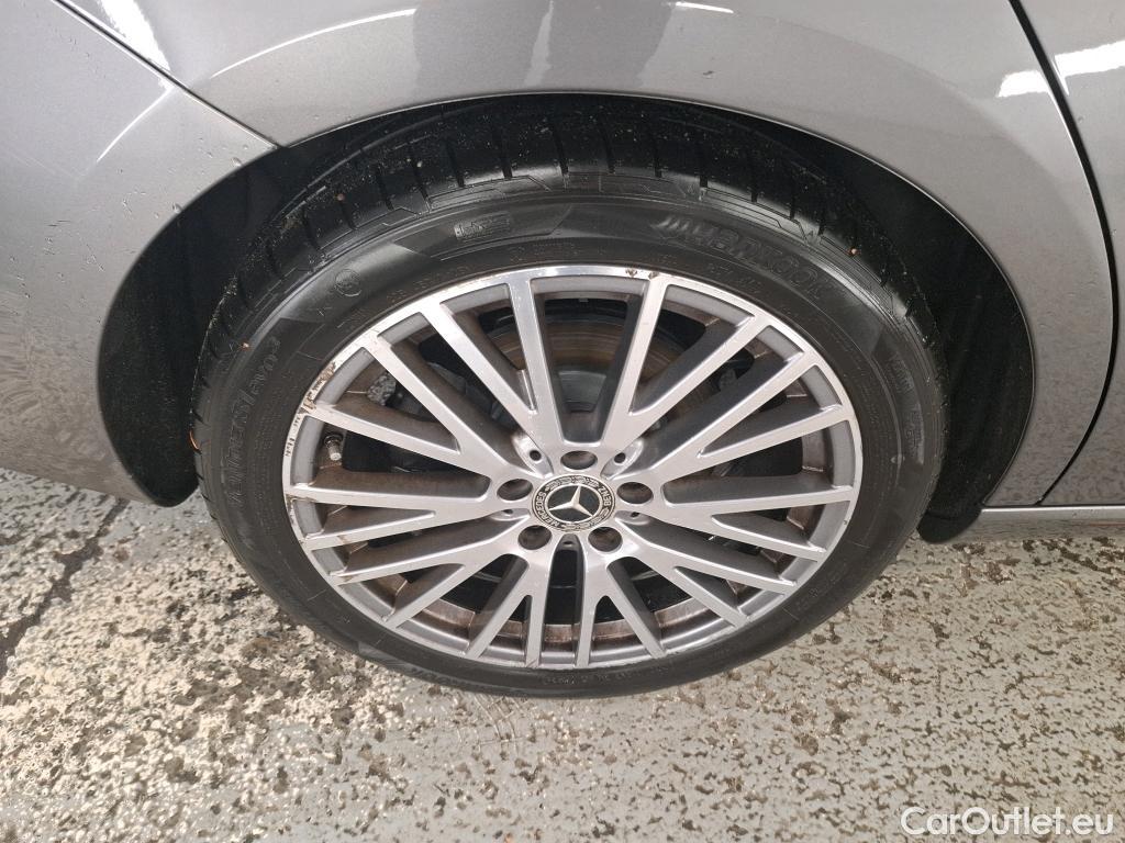  Mercedes  CLA-Klasse MERCEDES-BENZ CLA Shooting Brake / 2019 / 5P / Break CLA 200 d Business Line BA8 #15