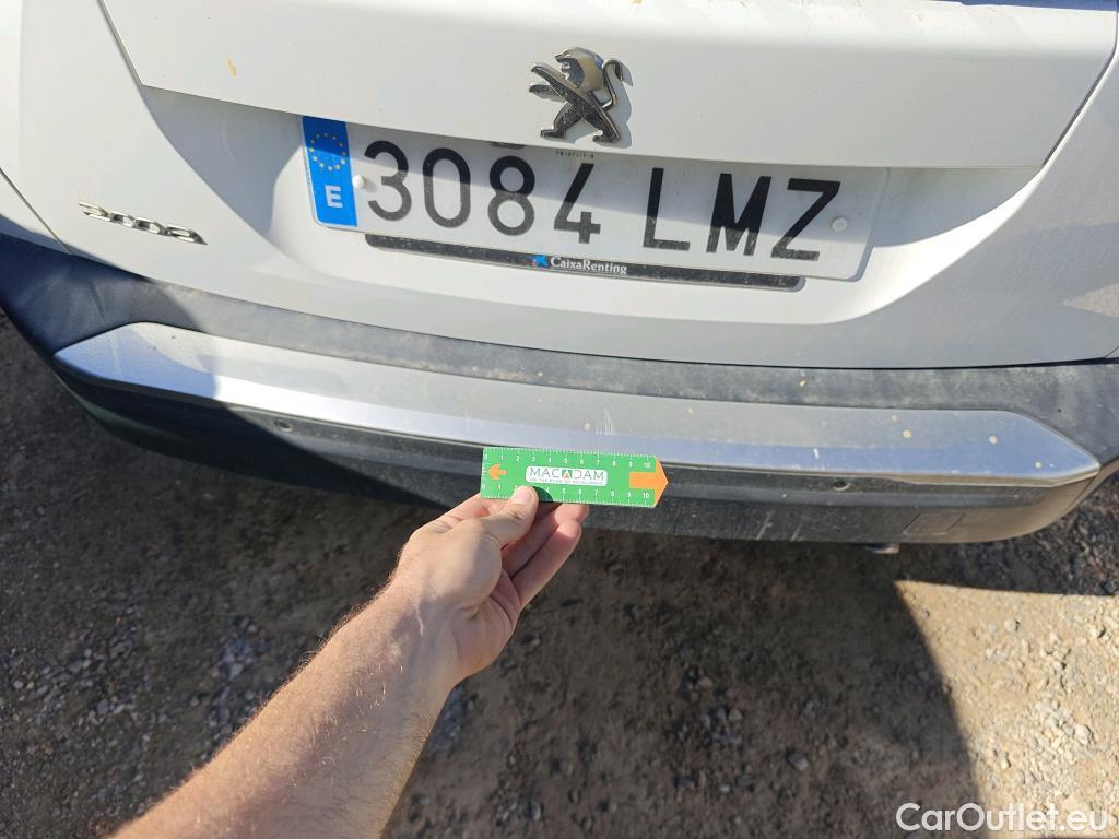  Peugeot  2008  Allure Pack 1.5 HDi 110CV MT6 E6d #30