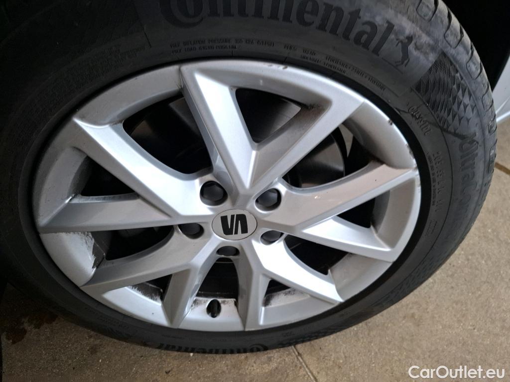  Seat  Leon SEAT  Sportstourer / 2020 / 5P / Break 2.0 TDI 150 DSG S&S Style Business #9