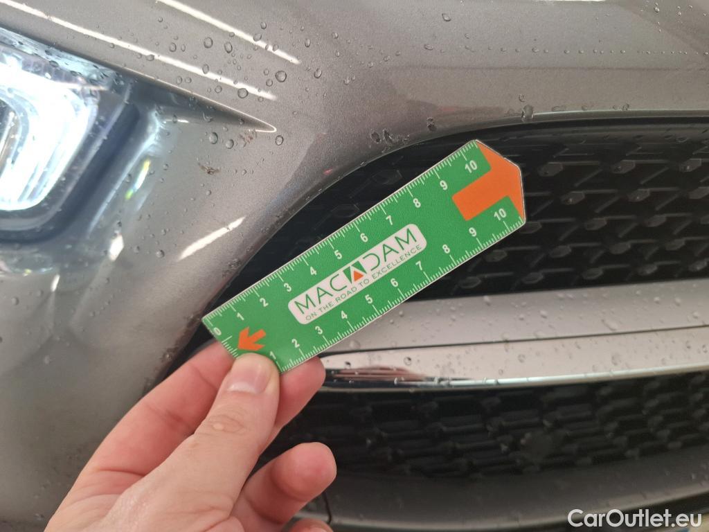  Mercedes  CLA-Klasse MERCEDES-BENZ CLA Shooting Brake / 2019 / 5P / Break CLA 200 d Business Line BA8 #2