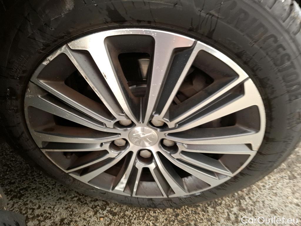  Peugeot  308  Allure Business 1.2 PureTech 130CV BVA8 E6d #20