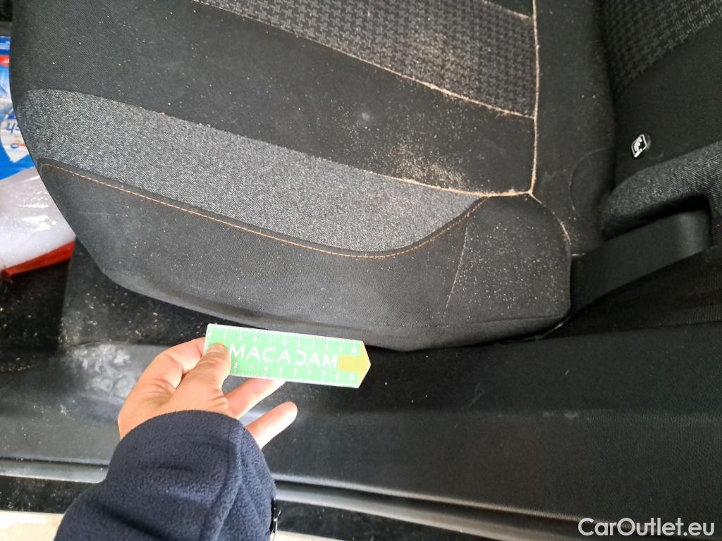  Peugeot  3008  Active Business 1.2 PureTech 130CV BVM6 E6d #28