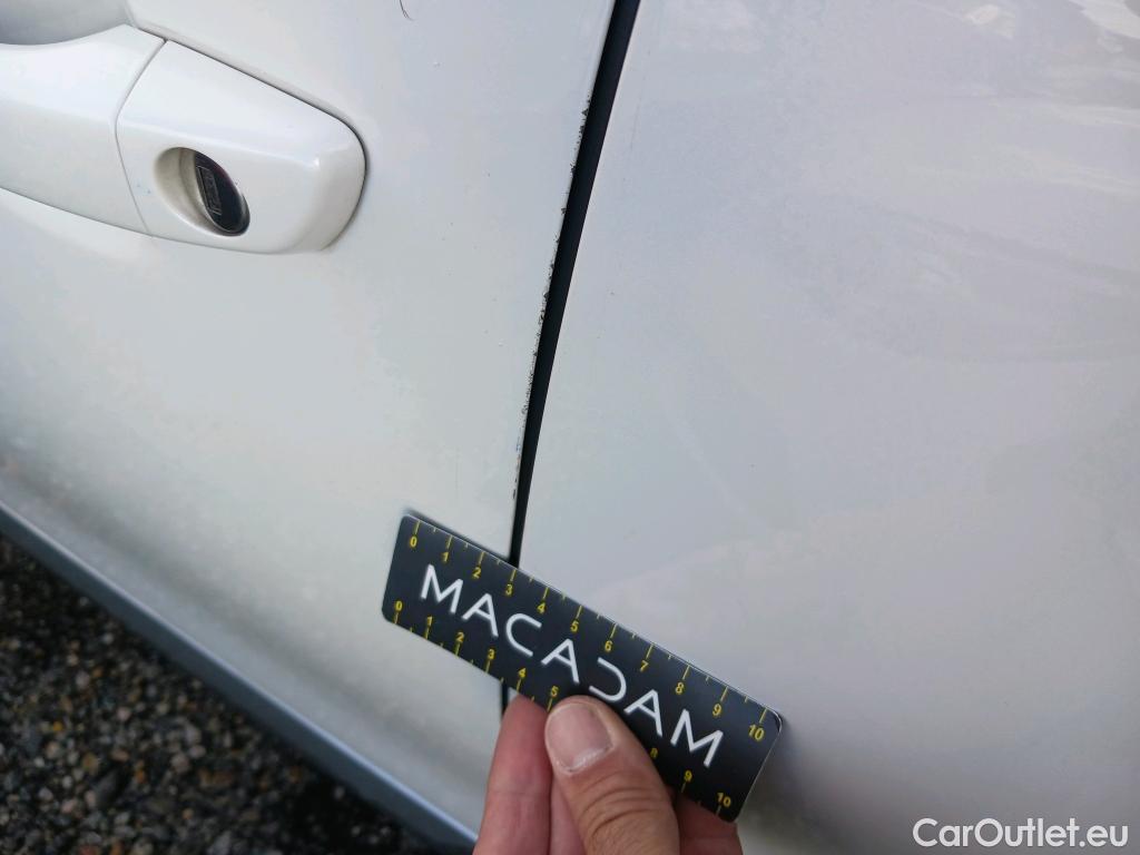  Peugeot  2008 PEUGEOT  / 2019 / 5P / todoterreno Allure BlueHDI 130 S&S EAT8 #12