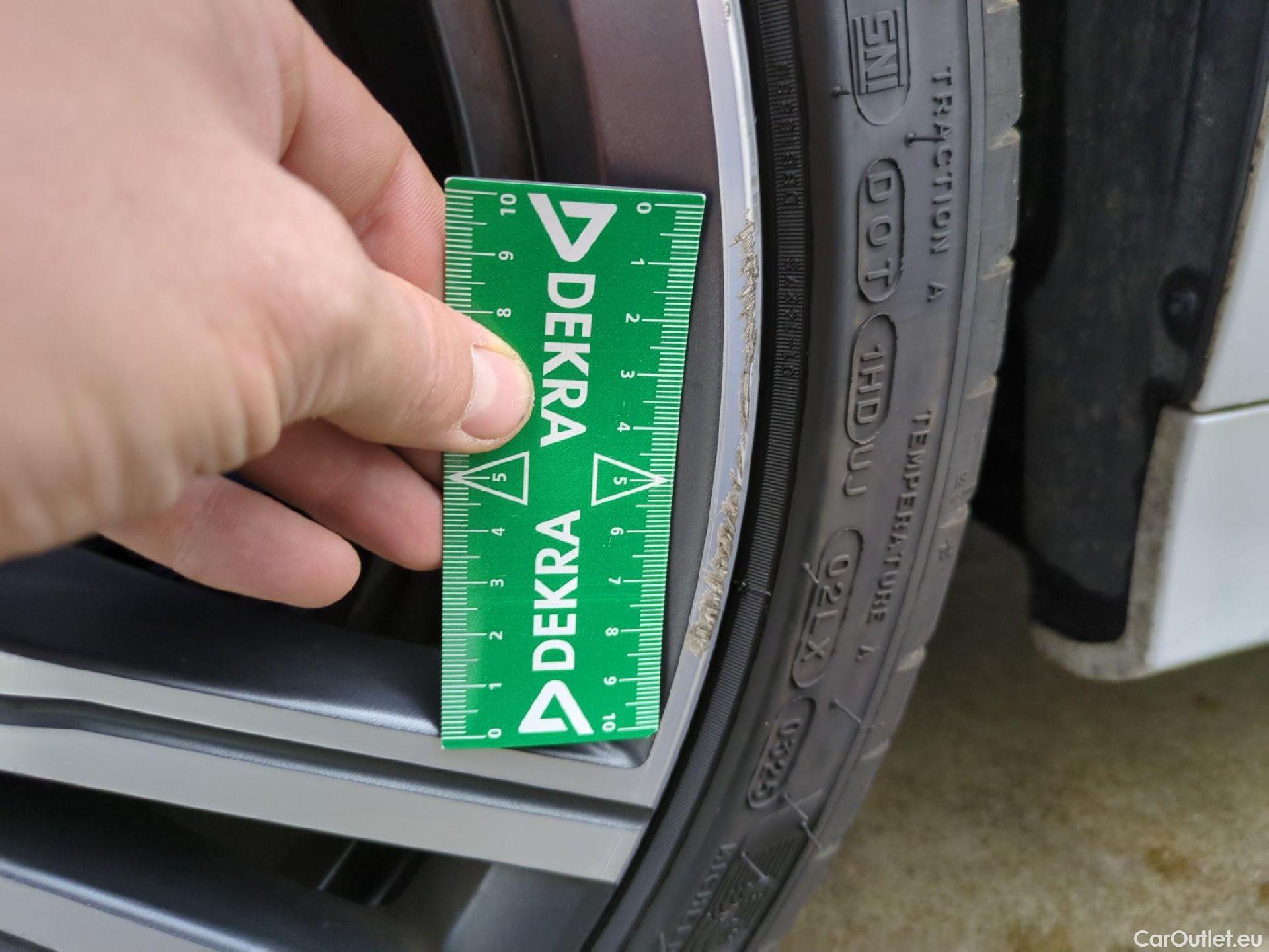  Bmw  Serie 3 Série 3 Touring 330 d xDrive M Sport 285CV BVA8 E6d #9