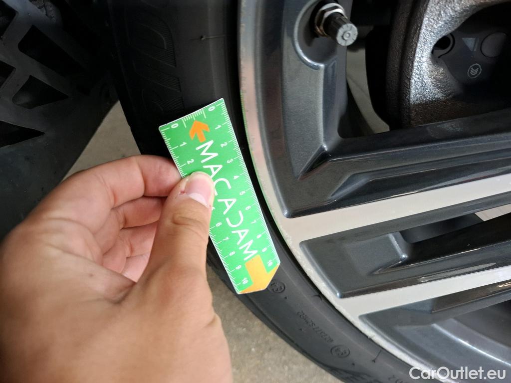  Bmw  Serie 1 BMW Série 1 / 2019 / 5P / Berline 116i DKG7 Business Design #3