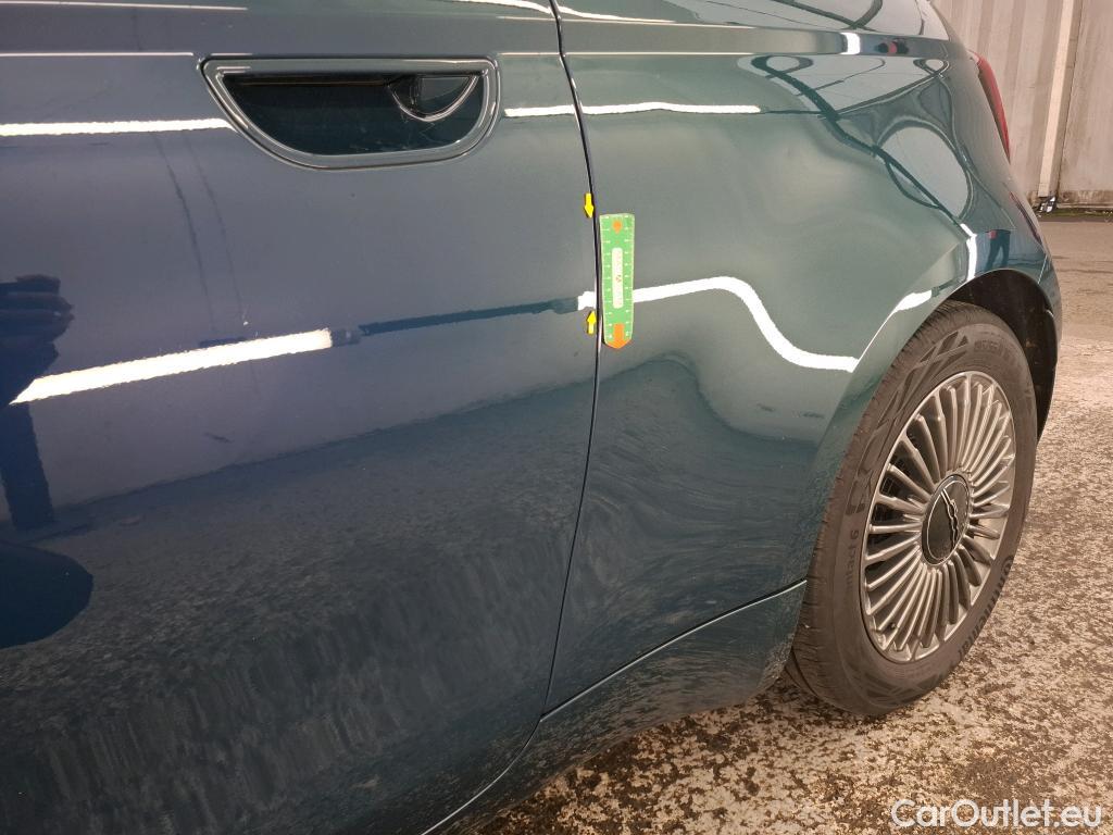  Fiat  500 FIAT  / 2020 / 3P / Berline 42kWh Icône #6
