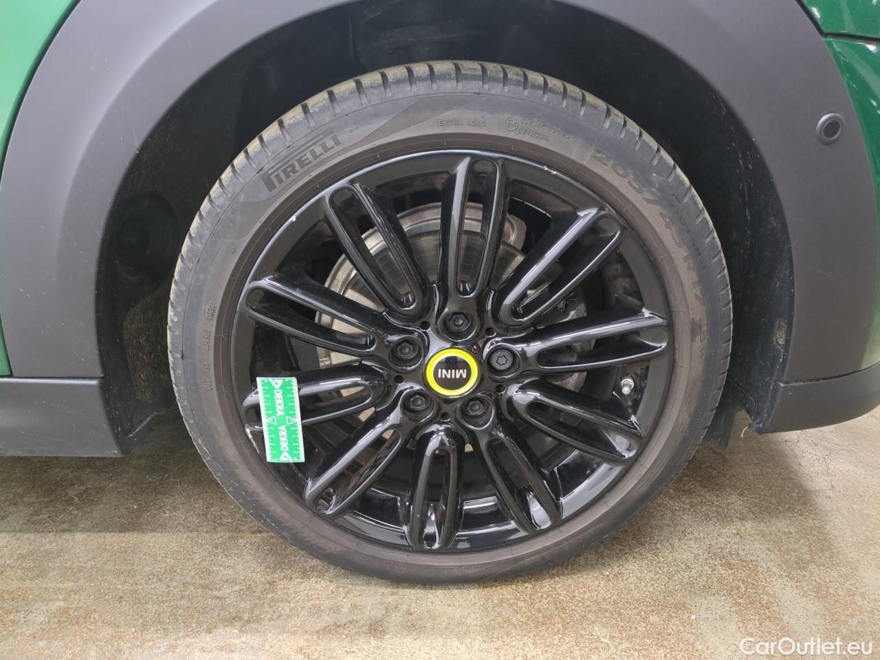  Mini  Mini   / 2014 / 3P / Berline Cooper SE Finition Yours 184 ch BVA #4