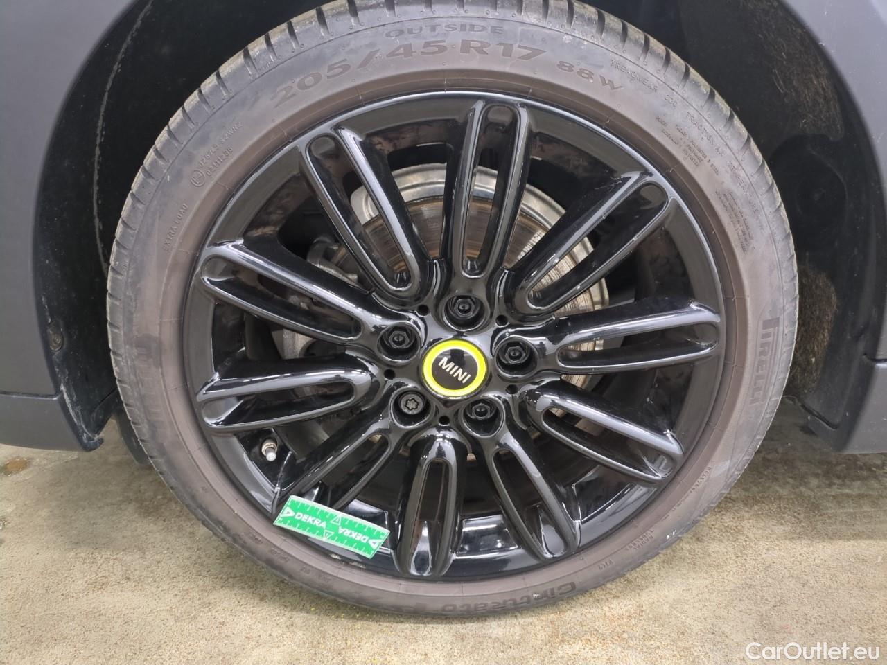  Mini  Mini   / 2014 / 3P / Berline Cooper SE Finition Yours 184 ch BVA #2