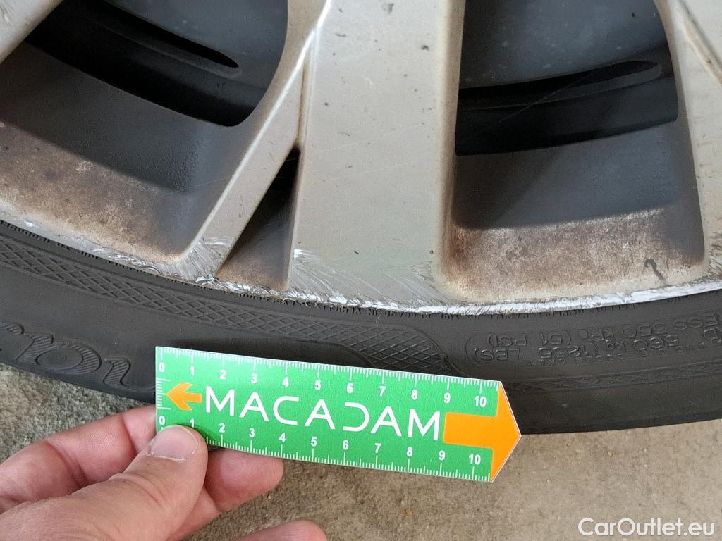  Peugeot  208  Affaire Premium Pack 1.2 80CV BVM5 E6dT #52