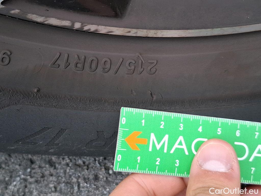  Peugeot  2008  GT 1.2 PureTech 130CV BVA8 E6d #8