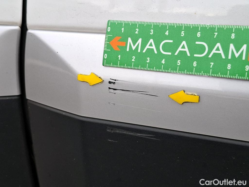  Peugeot  2008  GT 1.2 PureTech 130CV BVA8 E6d #64