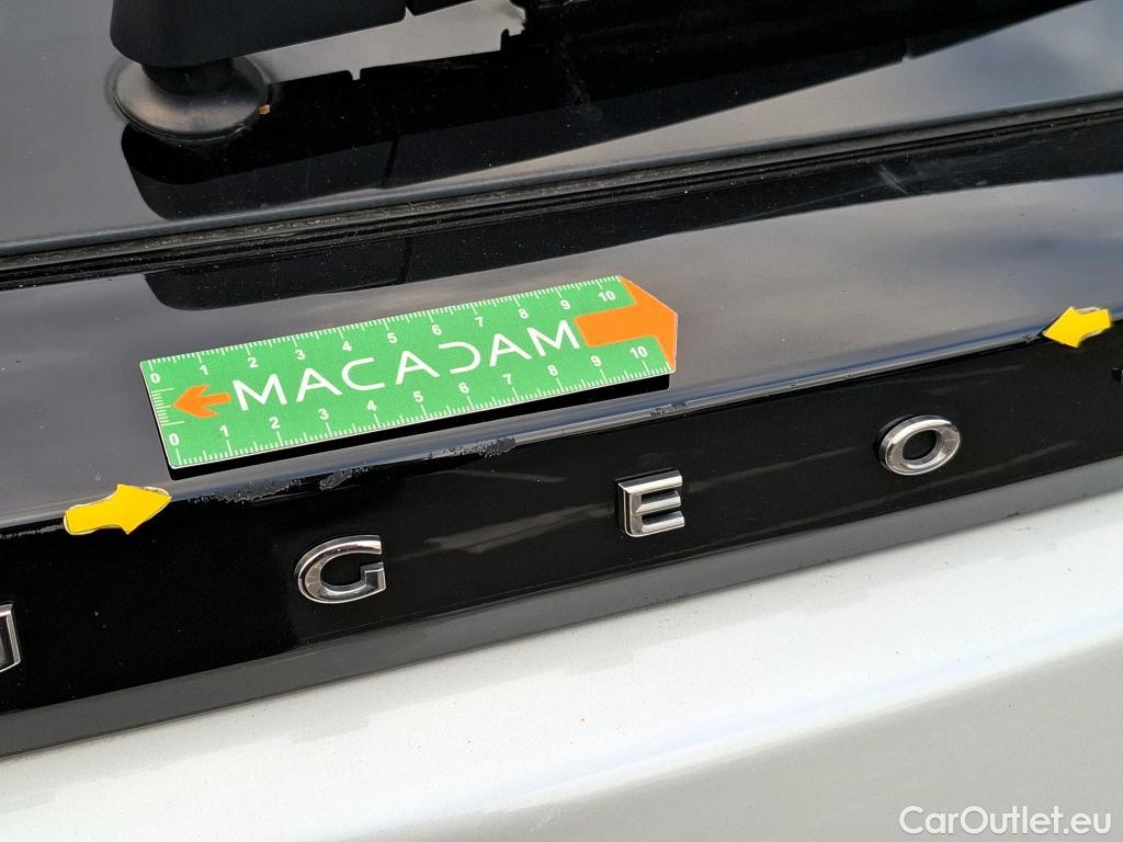  Peugeot  2008  GT 1.2 PureTech 130CV BVA8 E6d #42