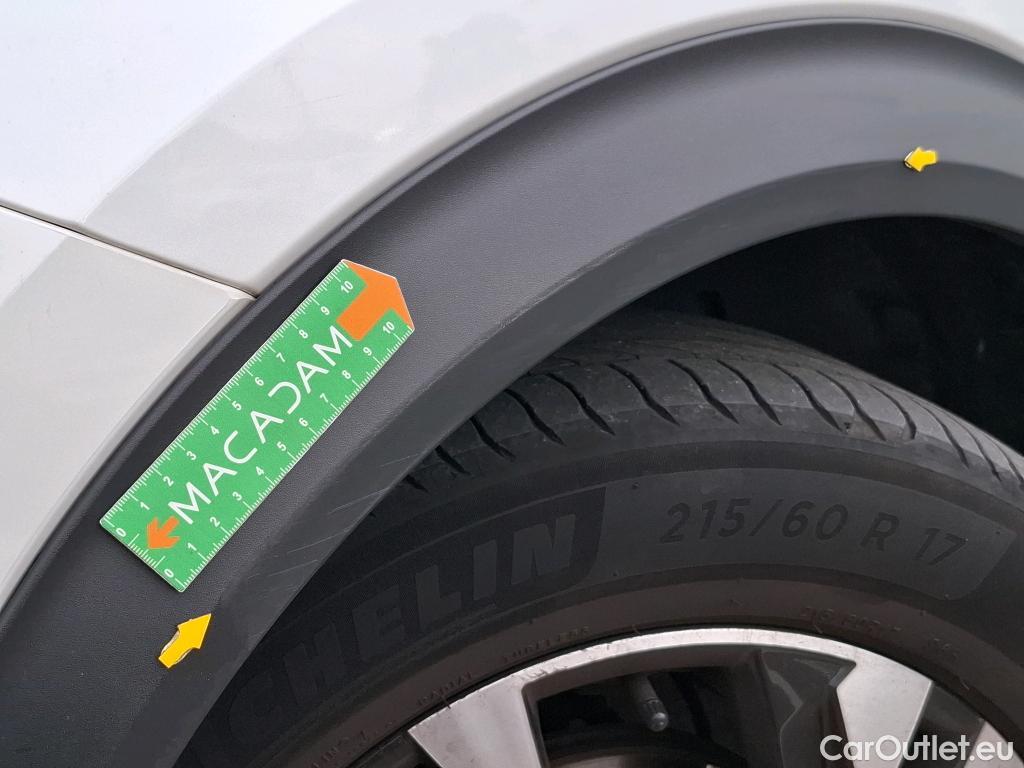  Peugeot  2008  GT 1.2 PureTech 130CV BVA8 E6d #58