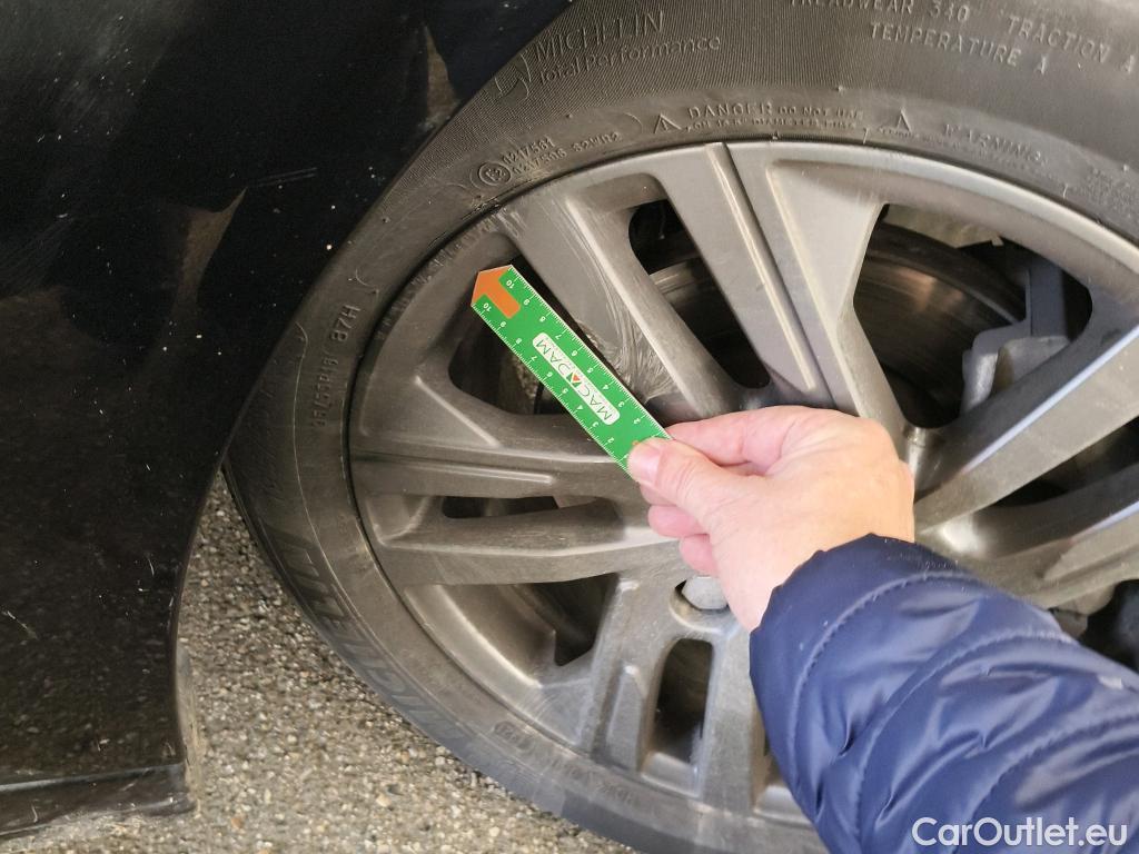  Peugeot  208  Active Pack 1.2 PureTech 100CV BVM6 E6d #17