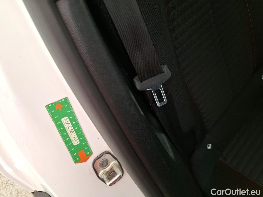  Peugeot  2008  Active Business 1.5 HDi 110CV BVM6 E6d #17