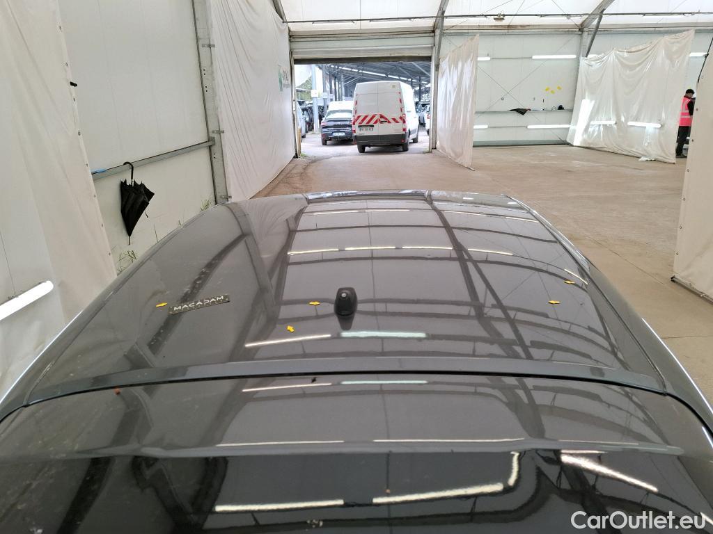  Peugeot  208  Allure Business 1.2 PureTech 100CV BVM6 E6d #1