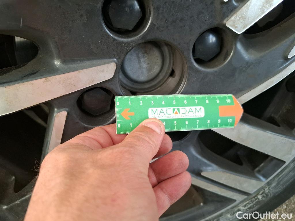  Peugeot  208  Allure Pack 1.2 PureTech 100CV BVM6 E6d #9