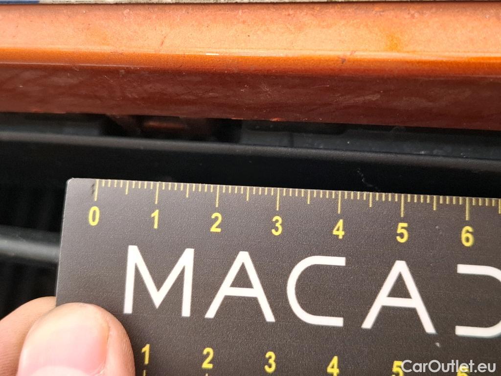  Peugeot  2008  Allure Pack 1.5 HDi 130CV BVA8 E6d #20