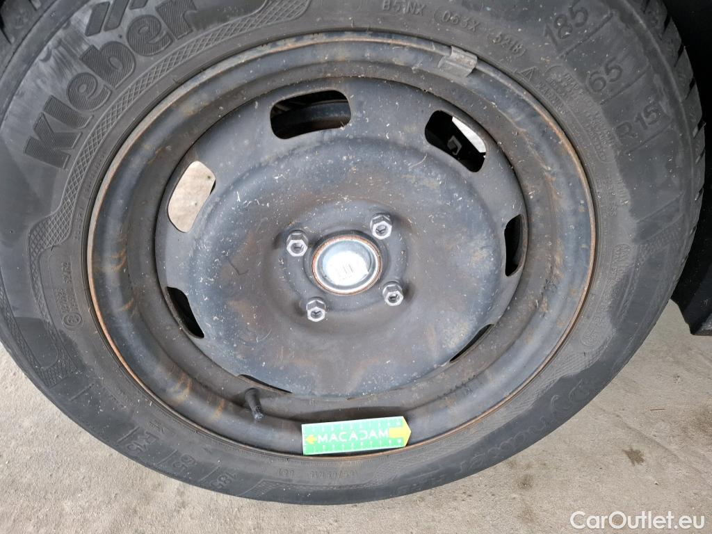  Peugeot  208  Affaire Premium Pack 1.2 80CV BVM5 E6dT #47