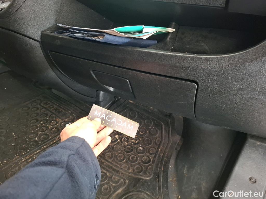  Peugeot  Boxer  Fourgon 330 L1H1 Asphalt BlueHDi 120 Stop&Start 2.2 120CV BVM6 #22