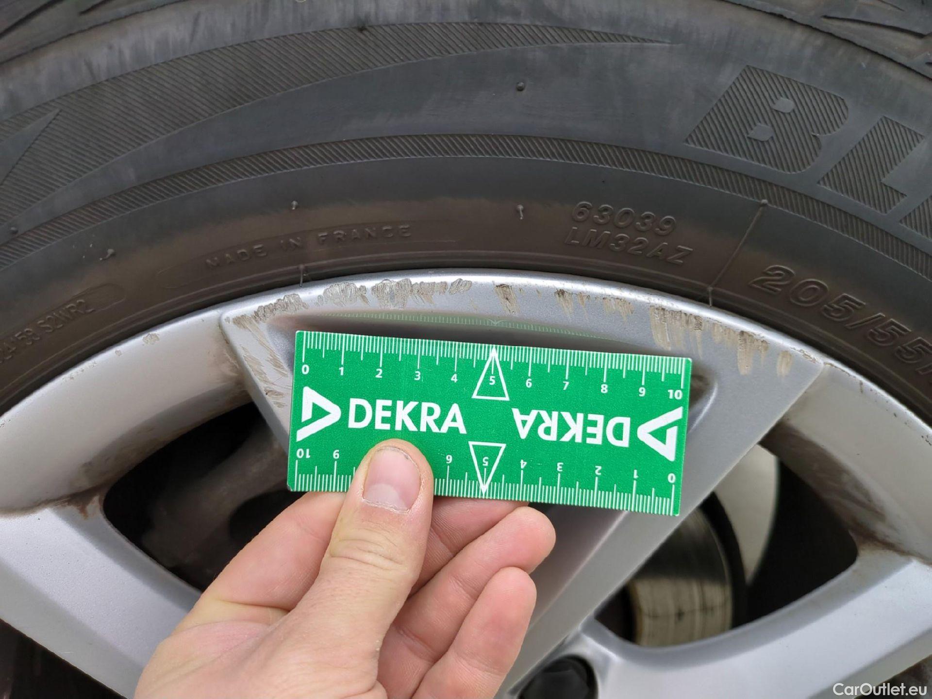  Seat  Leon SEAT  / 2020 / 5P / Berline 1.0 eTSI 110 DSG S&S Business  / TRANSFO VP VF #9